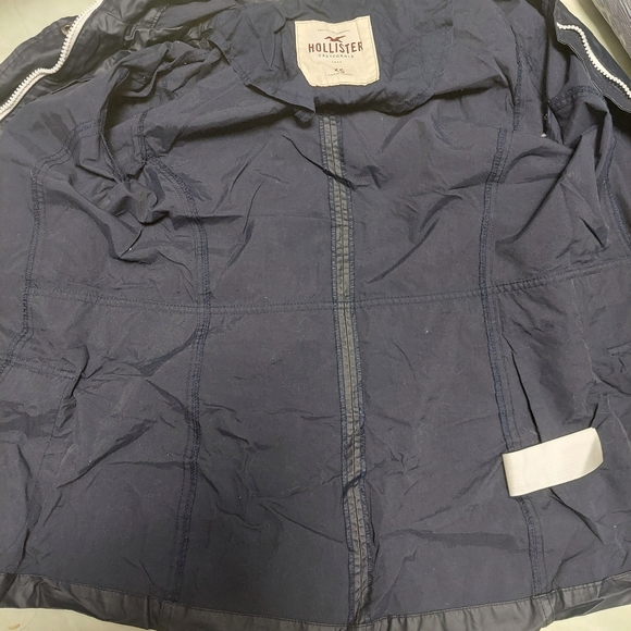 Hollister Rain Jacket - Size XS - Picture 9 of 9